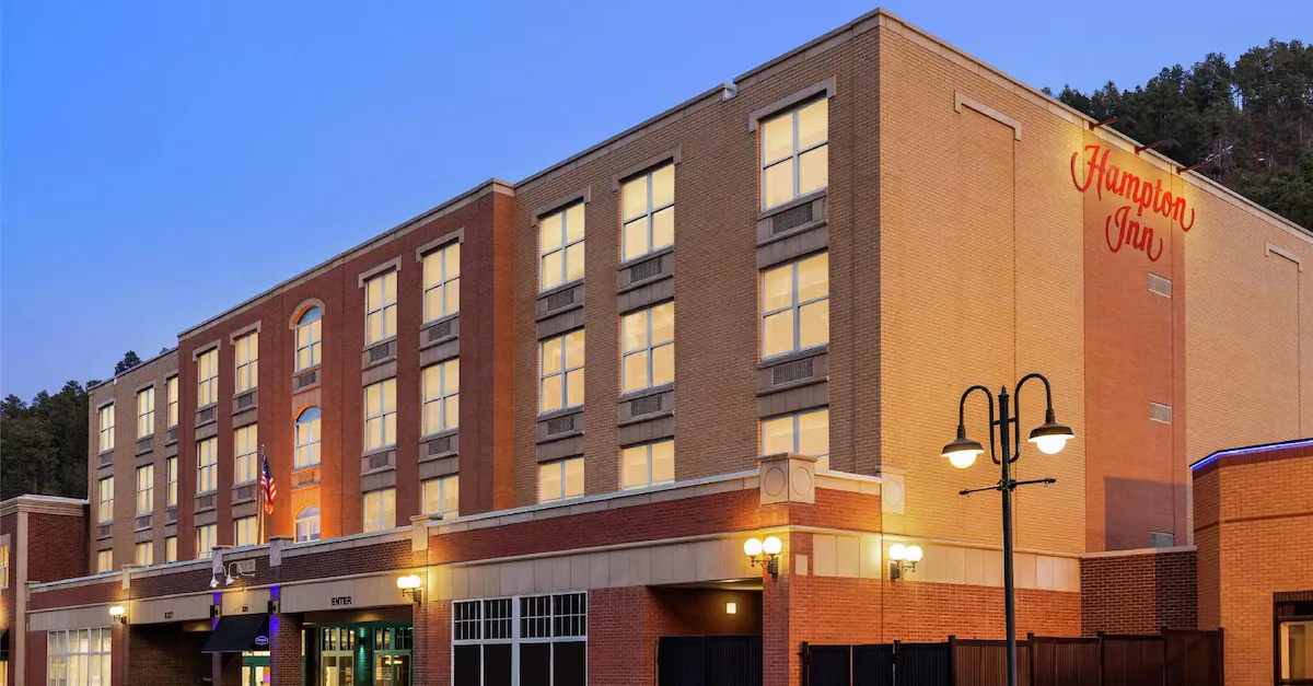 Four Aces Casino and Hampton Inn exterior