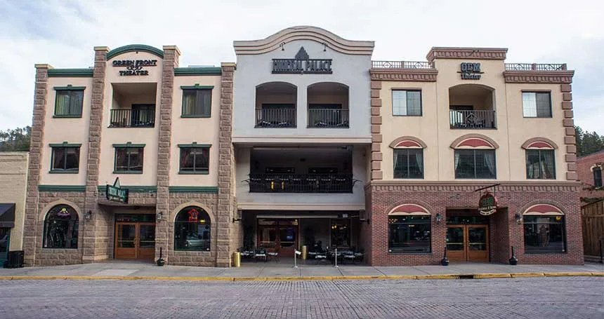 Mineral Palace Hotel & Gaming exterior