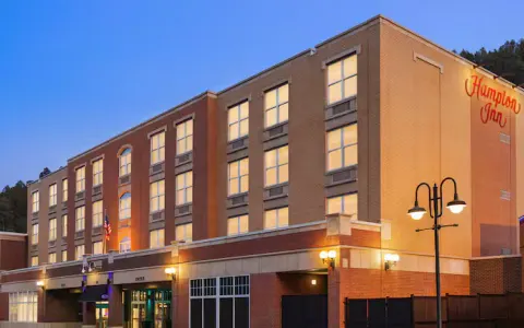 Hampton Inn Deadwood at Tin Lizzie Gaming Resort — deadwood