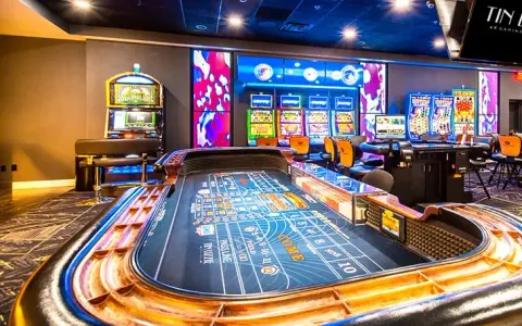 Tin Lizzie Gaming Resort — deadwood