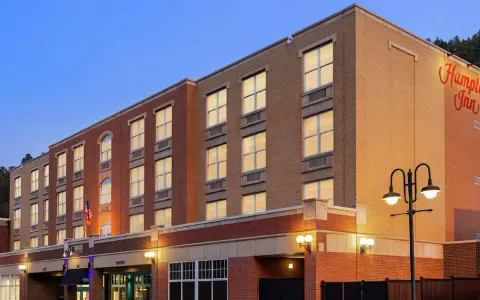 Four Aces Casino and Hampton Inn — deadwood