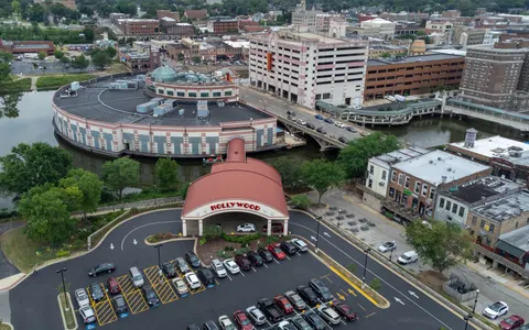 Hollywood Casino Aurora — aurora