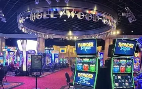 Hollywood Gaming at Mahoning Valley Race Course — austintown