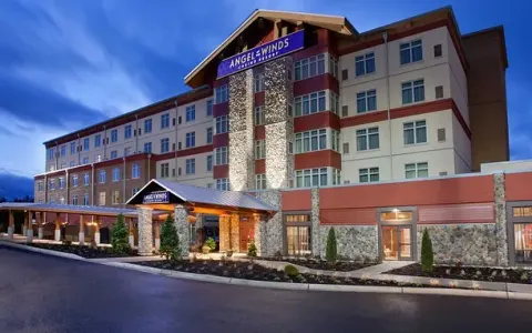 Angel of the Winds Casino Resort — arlington