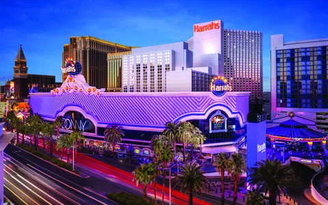 Harrah’s Las Vegas — paradise