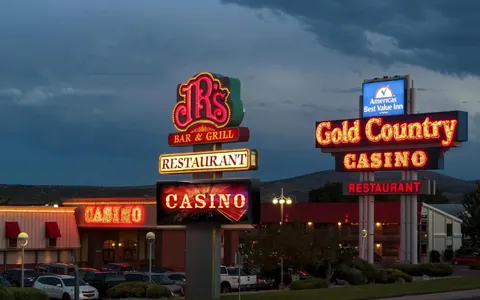Gold County Inn & Casino — elko