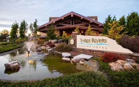 Three Rivers Casino — florence