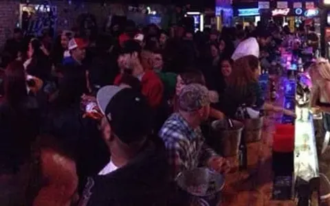 Tommy’s Casino & Saloon — el centro