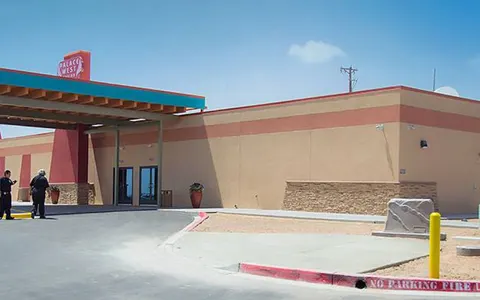Palace West — isleta